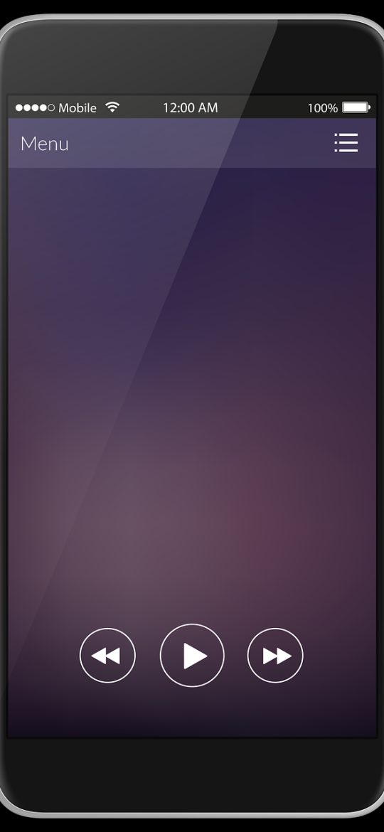 导航在线观看 App 播放入口界面，视频画面占据上半屏，下方是清晰度、倍速与进度条控制栏，整体玫红暗色调